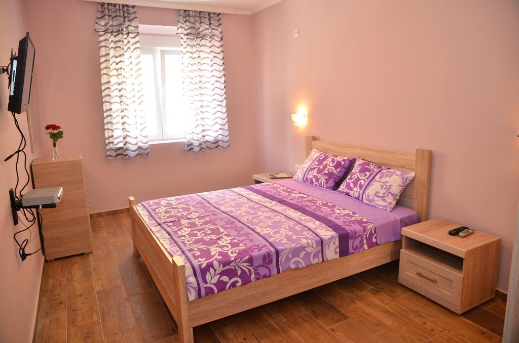 Apartments Cejovic Ülgün Oda fotoğraf